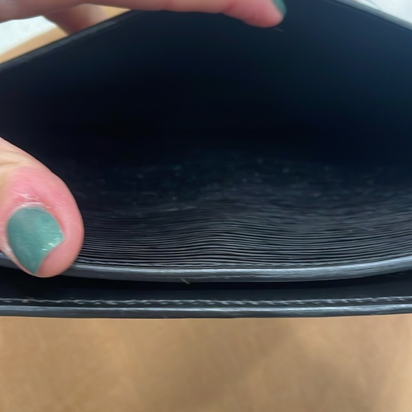 Louis Vuitton Epi Pochette Homme Black Vintage Clutch EUC - Picture 15 of 17